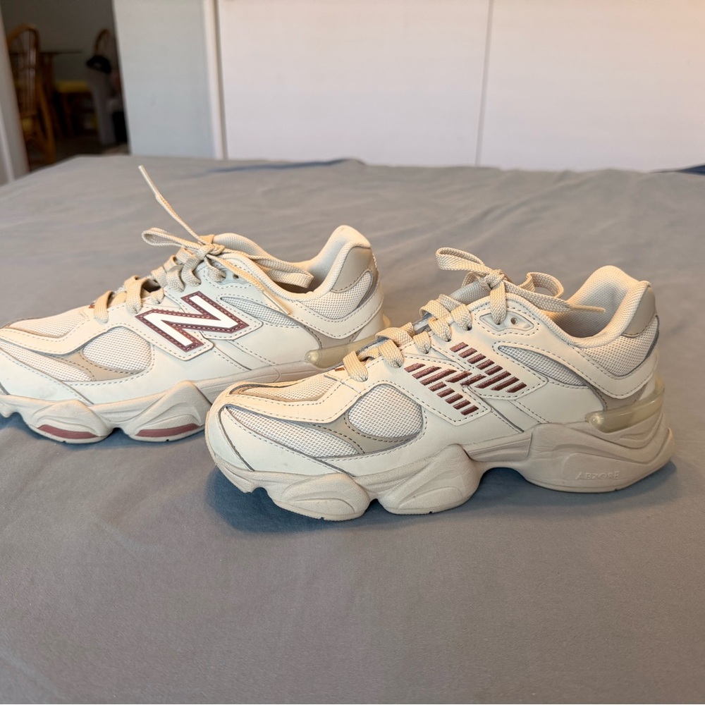 New Balance 9060 Men’s Size 6